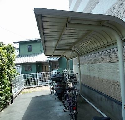 レオパレスパルマ 駐輪場