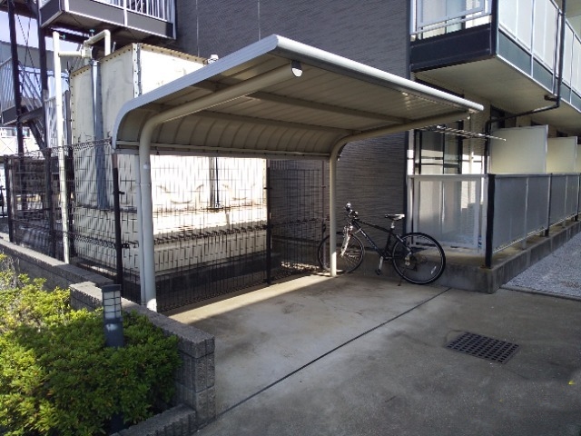 レオパレスイーグルⅢ 駐輪場