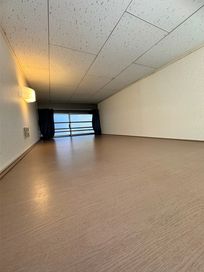 レオパレス鶴園 リビング