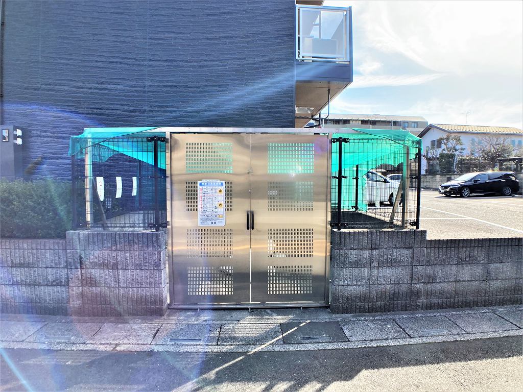 レオパレスＹＡＭＡＺＡＫＩ ゴミ置き場
