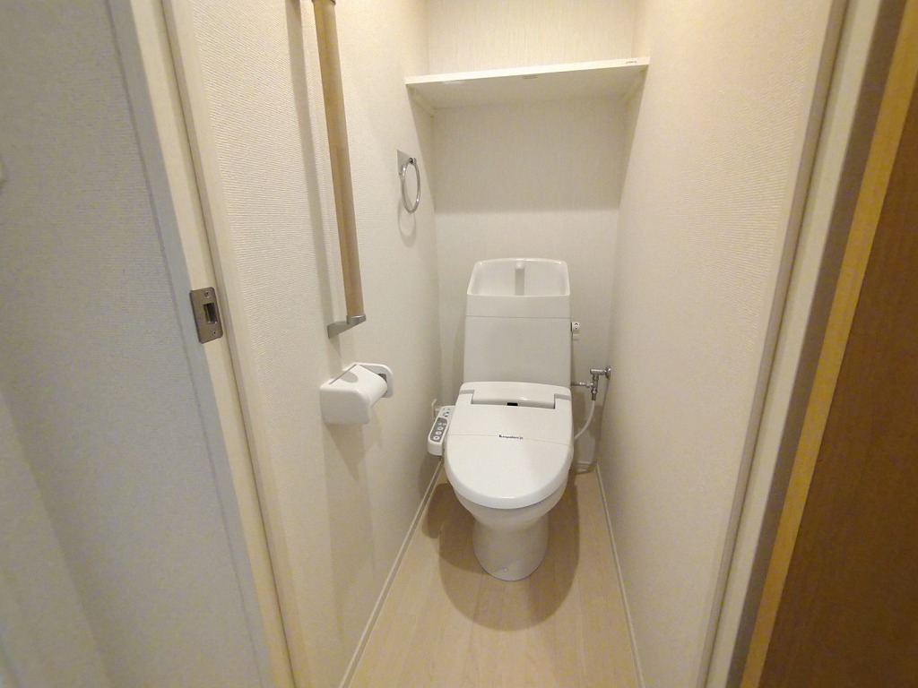 クレイノオトーニョ 手摺付き♪温水洗浄便座設置