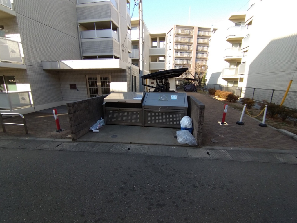 レオパレスパルコートＤ ダストボックス