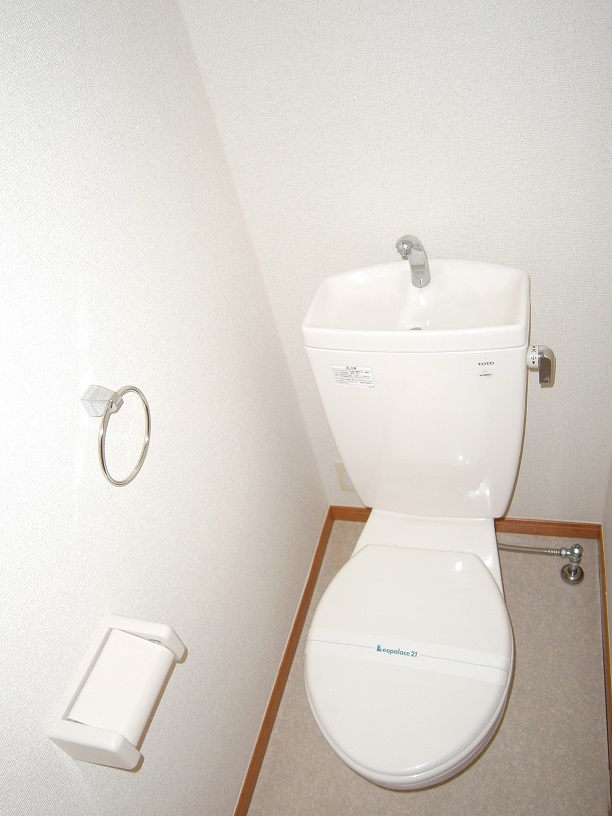レオパレスフルール その他