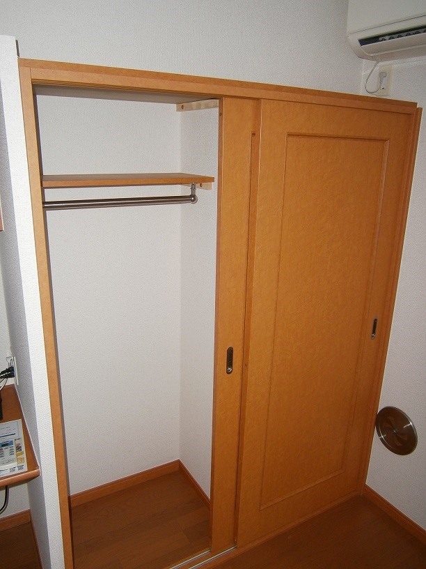 レオパレスフルール その他