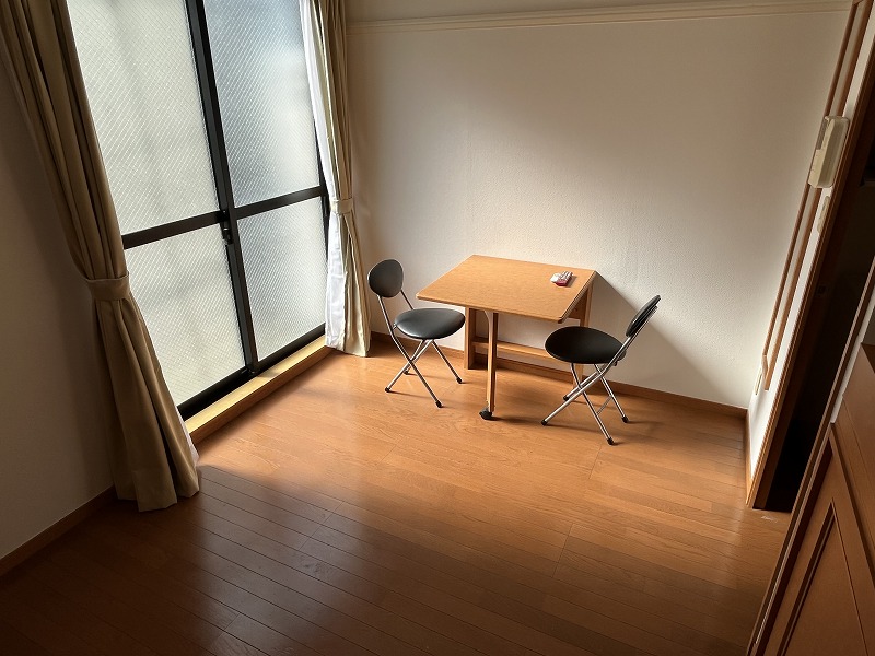 レオパレスますがた 2階は絨毯仕様です。