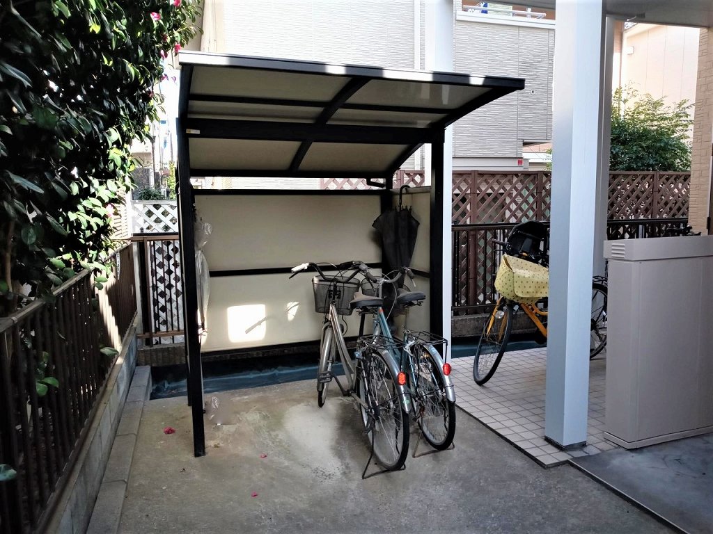 レオパレス若葉 自転車置き場
