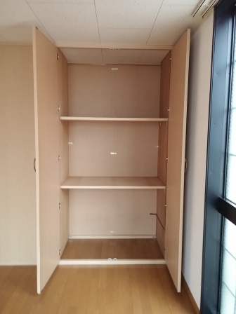 レオパレスネクスト 大きい収納付いてます