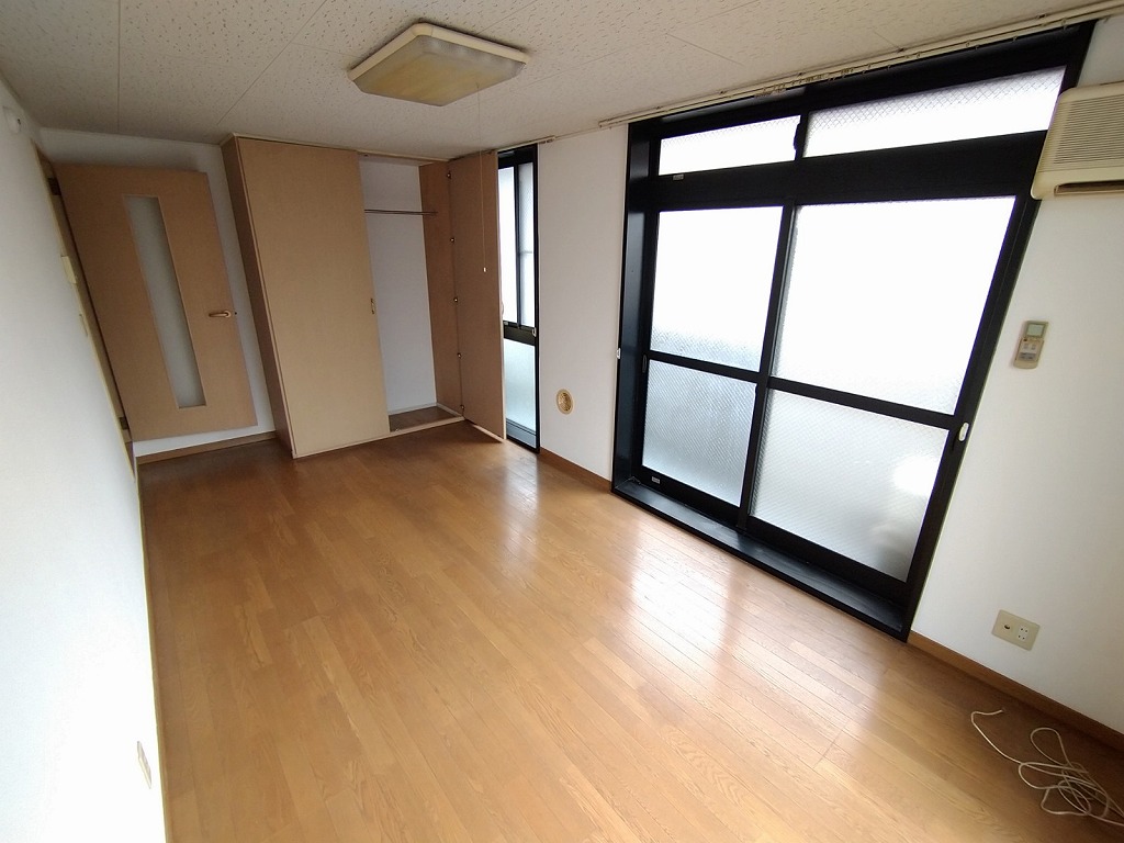 レオパレスＰＬＡＣＥ　ＩＮ　ＴＨＥ　ＳＵＮ 各階１号室のみの間取り