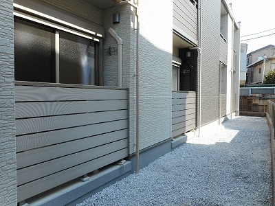 クレイノいちごの木 シャッター付き