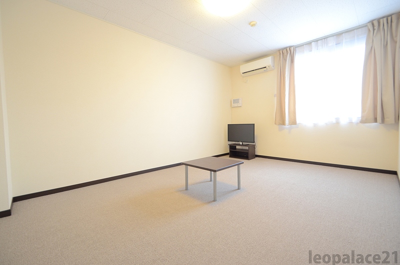 レオネクストパラティーノ 部屋によっては家具家電が付いておりません