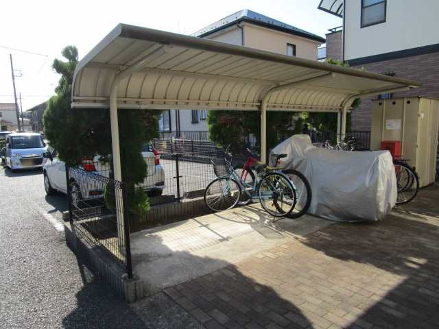 レオパレスグランドゥールⅡ 駐輪場