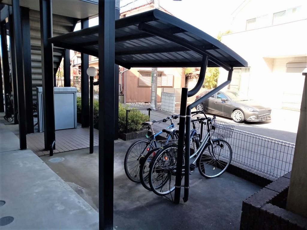 レオパレスマイルド桜町 自転車置き場