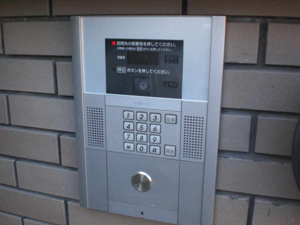 レオパレスＥａｒｌｙＰｌａｎｔ オートロックゲート