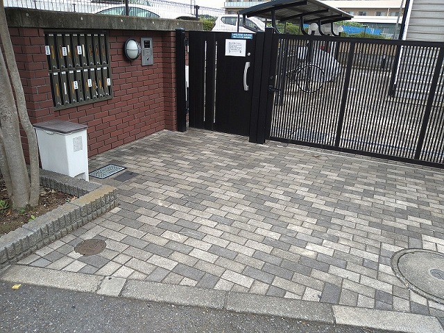 レオパレスエーゼⅢ オートロックゲート設置