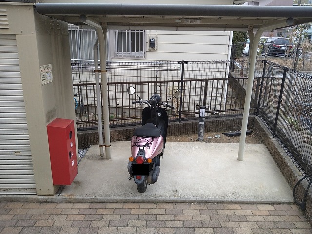 レオパレスＴＡＣＡＫＯ 駐輪場　自転車＆原付のみ駐輪可