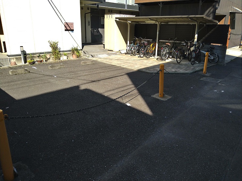 レオパレス東金 駐輪場　原付＆自転車のみ駐輪可能