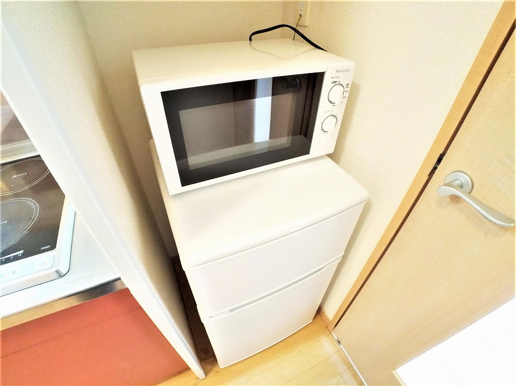 レオパレスピエール　コリーネ レンジと冷蔵庫