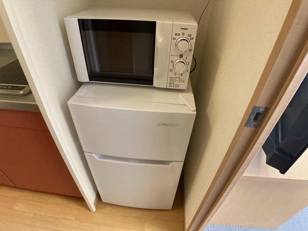 レオパレスメゾン　ＭⅡ 電子レンジと冷蔵庫