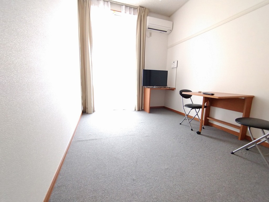 レオパレスデルタ 1階はフローリング仕様です。