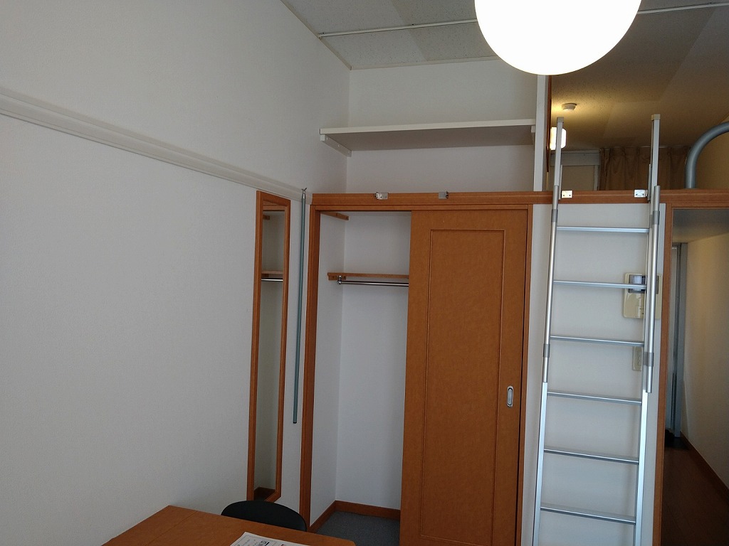 レオパレスデルタ 姿見付き