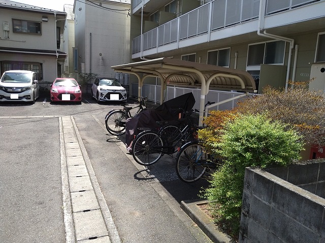 レオパレスルーチェ 駐輪場