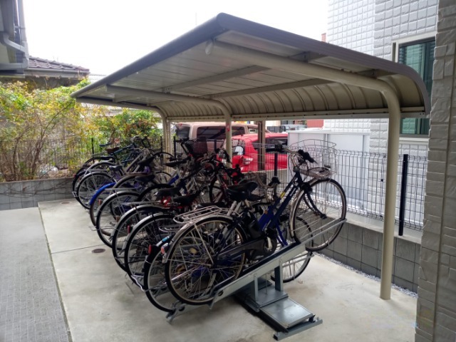 クレイノソラーレ平塚 駐輪場