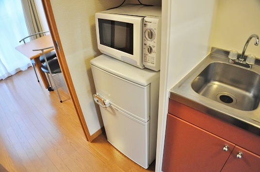 レオパレスコート　アベⅡ 電子レンジ、冷蔵庫付き（部屋によりメーカーは異なります）