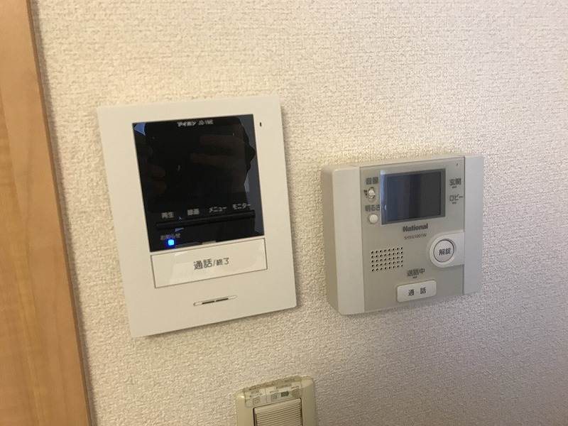 レオパレスフロントコート モニターホン標準設置