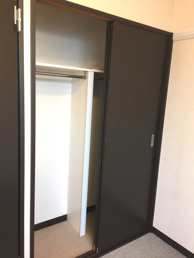 レオネクスト新座ブルー クローゼット