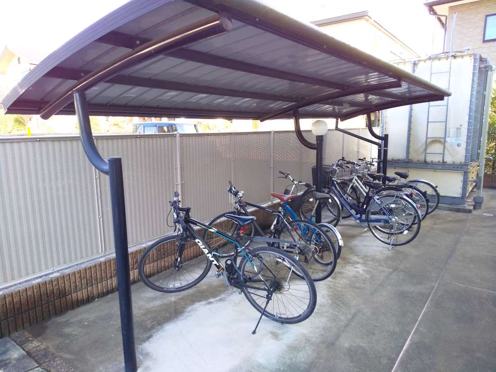 レオパレスグランドール 駐輪場