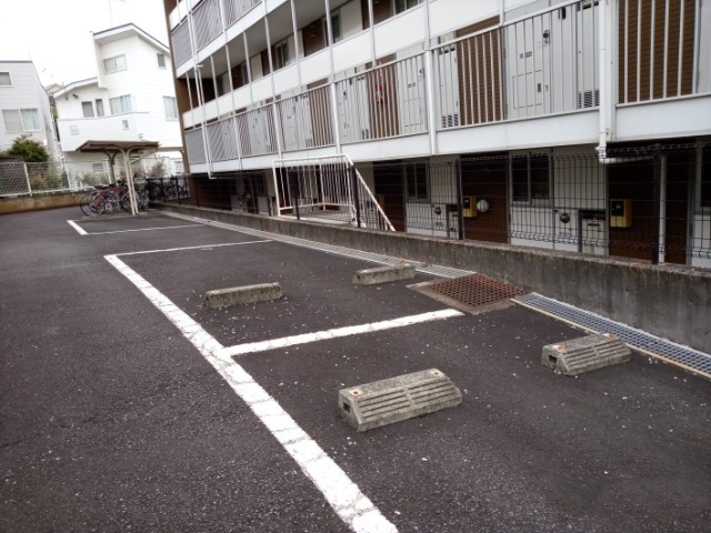 レオパレスプリムローズ その他
