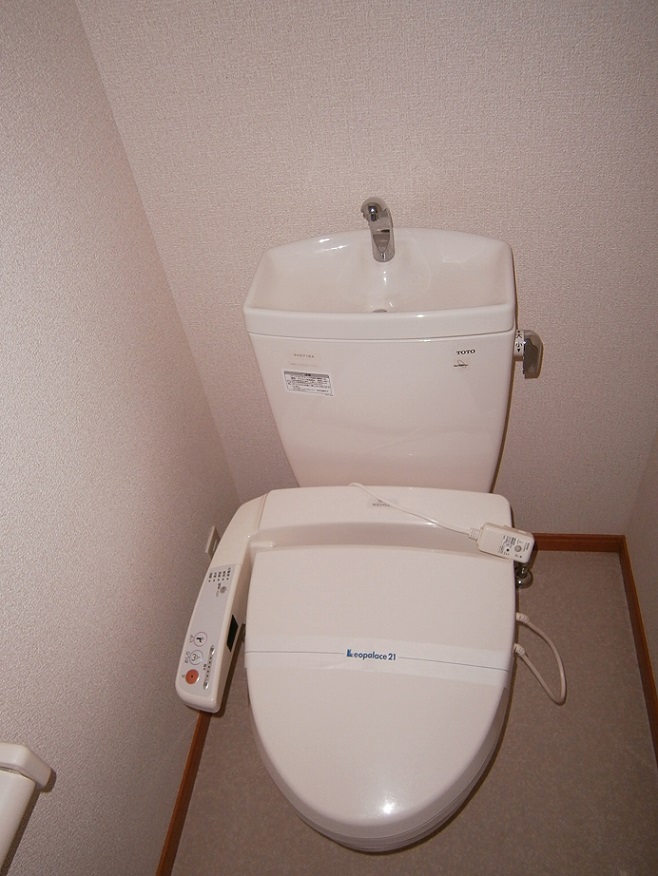 レオパレスアメジスト諏訪野 温水洗浄便座
