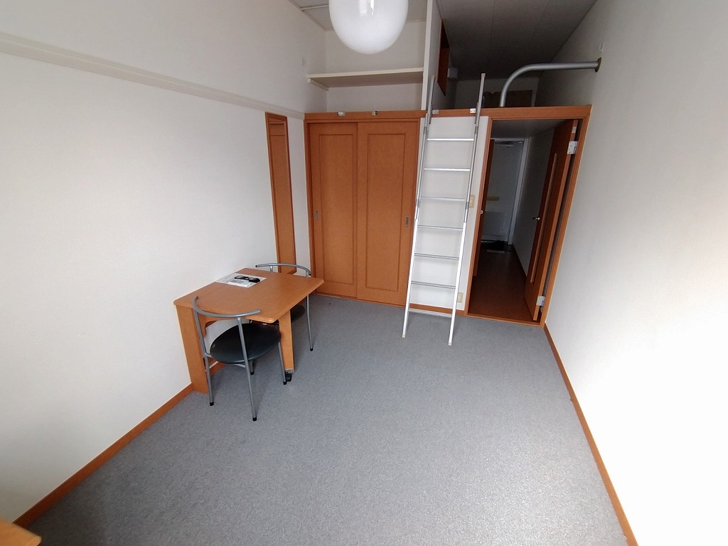 レオパレス橘 1階はフローリング仕様です。