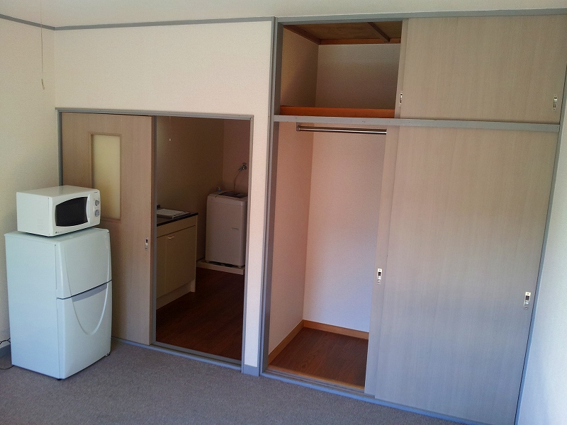 レオパレス山際 部屋によって家具家電の有無は異なります