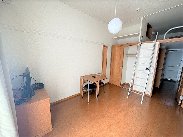 レオパレスさくらハイツ 「同タイプの部屋の写真です」「現況優先」