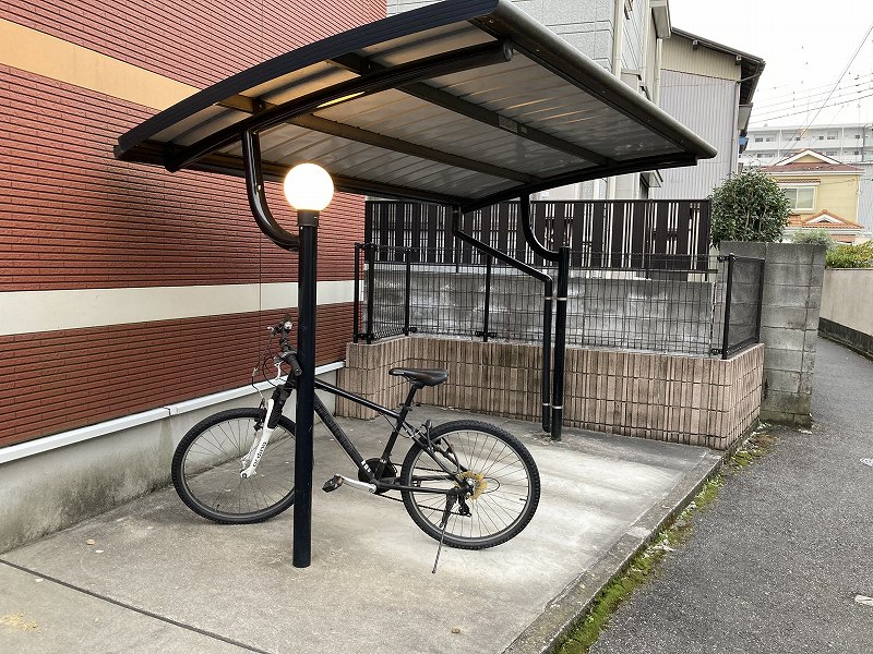 レオネクストペンタス 自転車置き場
