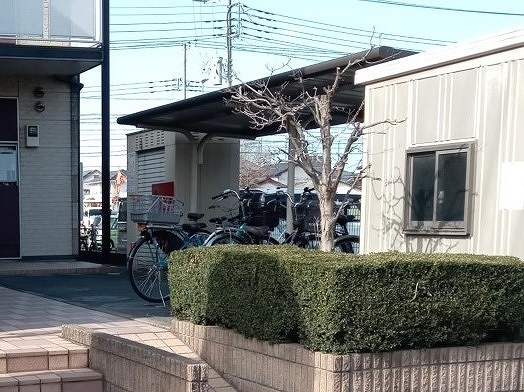 レオパレスイースト 自転車置き場