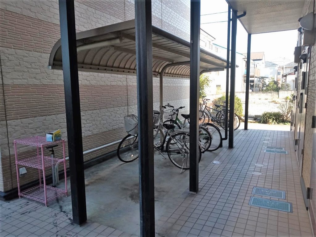 レオパレスファーレⅣ 自転車置き場