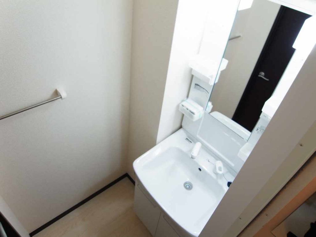 レオネクストＩＮＡＧＩ 独立洗面台