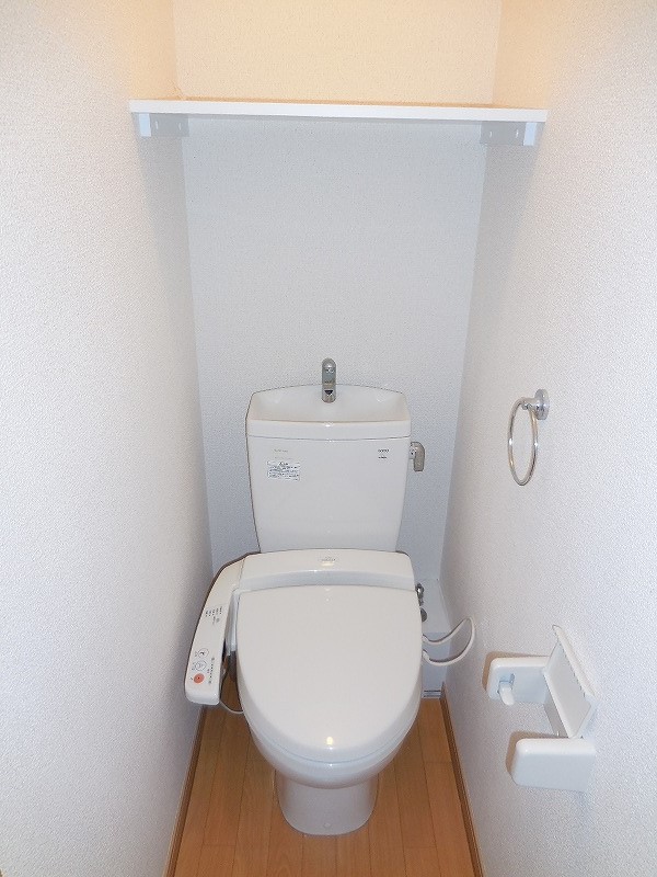レオネクストＩＮＡＧＩ 温水洗浄つきのトイレです