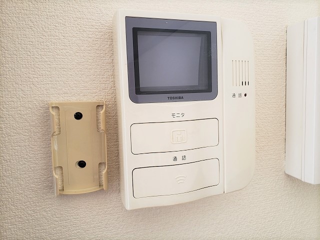 レオパレスイースト モニター付インターホン