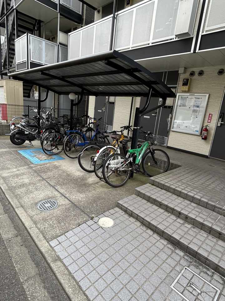 レオパレスコナ　ヴィレッジ その他