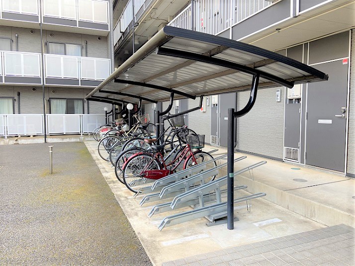 レオパレスあおば 駐輪場