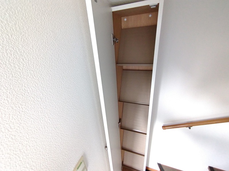 レオパレスエクレール シューズボックス