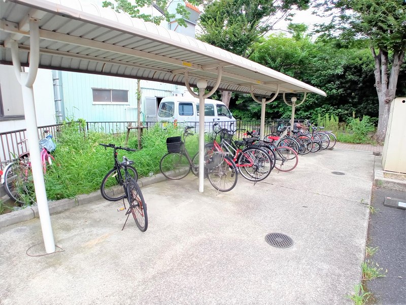 レオパレス彩 駐輪場完備