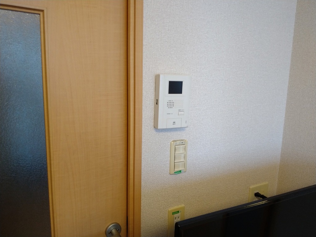 レオパレスグレース　クレストⅠ モニターホン標準設置